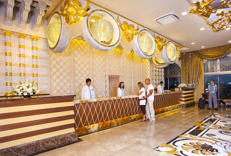 ROYAL HOLIDAY PALACE