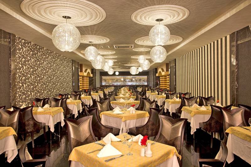 ROYAL HOLIDAY PALACE
