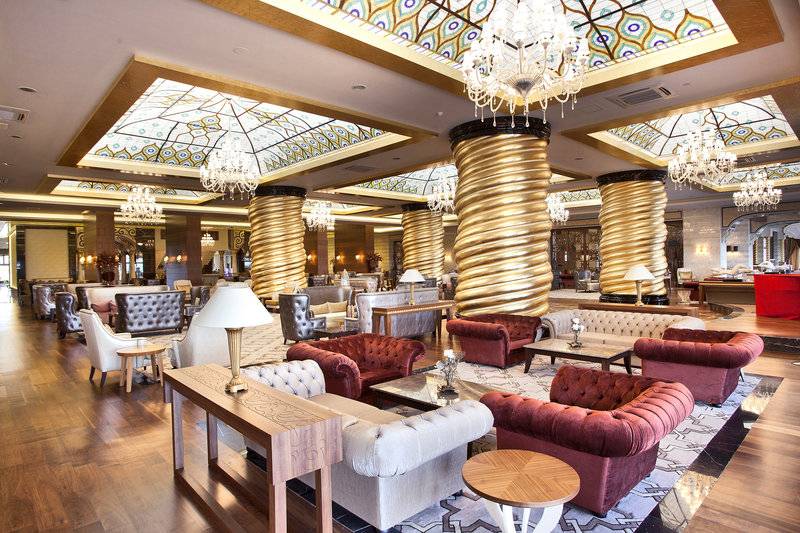 ROYAL HOLIDAY PALACE