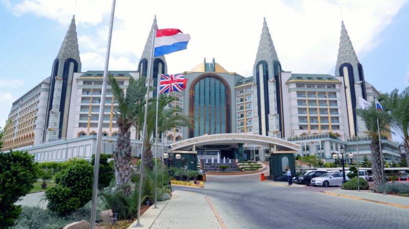 DELPHIN IMPERIAL HOTEL