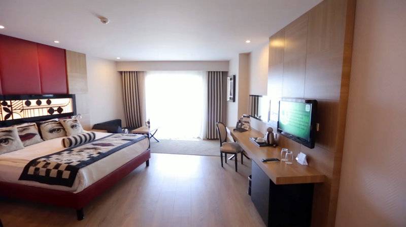 DELPHIN IMPERIAL HOTEL