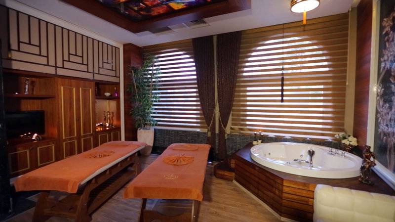 DELPHIN IMPERIAL HOTEL