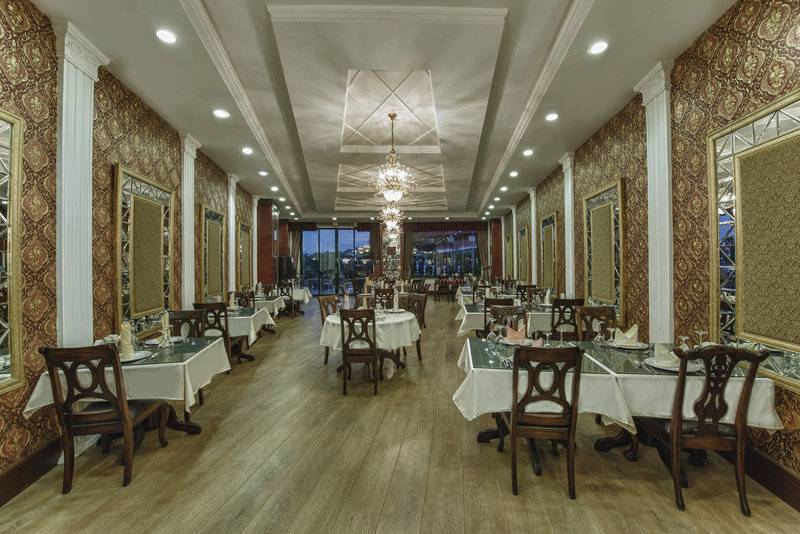 DELPHIN PALACE HOTEL