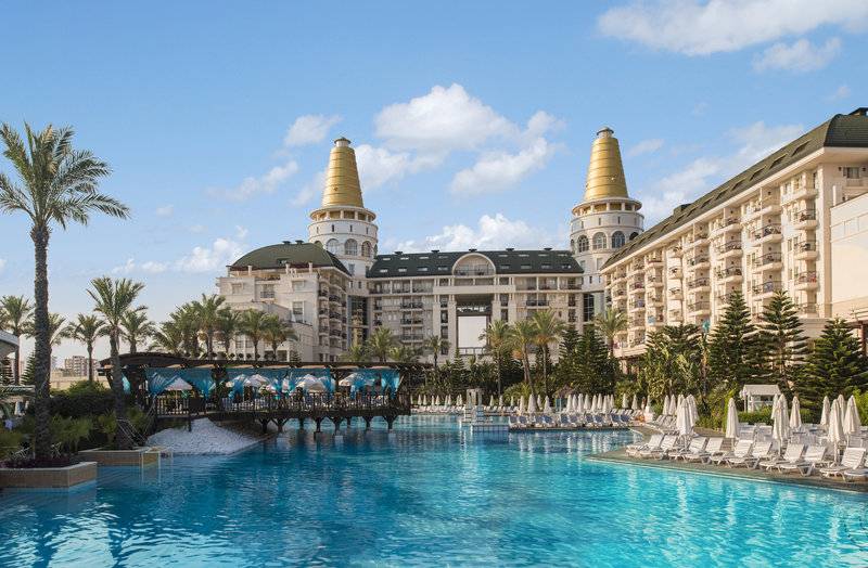 DELPHIN DIVA HOTEL