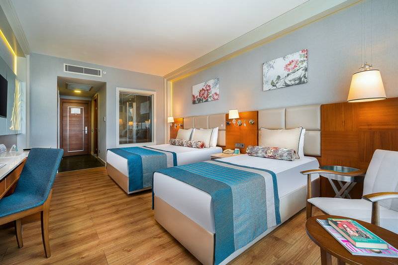 SENSITIVE PREMIUM RESORT