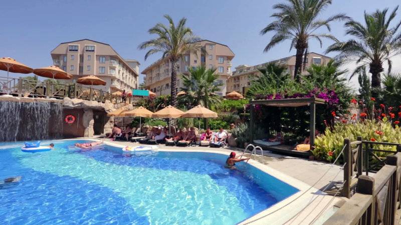 NOVUM GARDEN SIDE HOTEL
