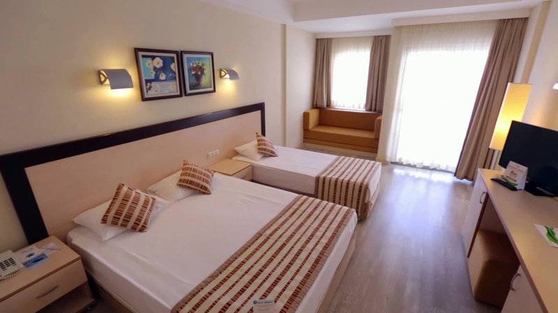 NOVUM GARDEN SIDE HOTEL