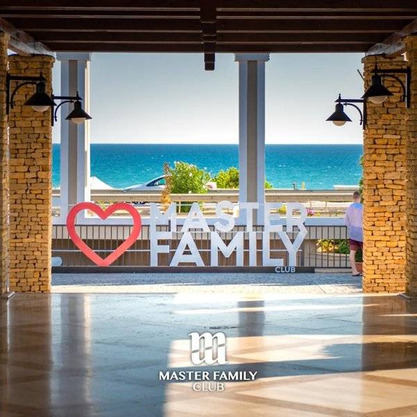 MASTER FAMILY CLUB