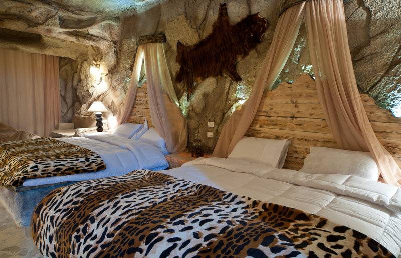 CAVES BEACH RESORT