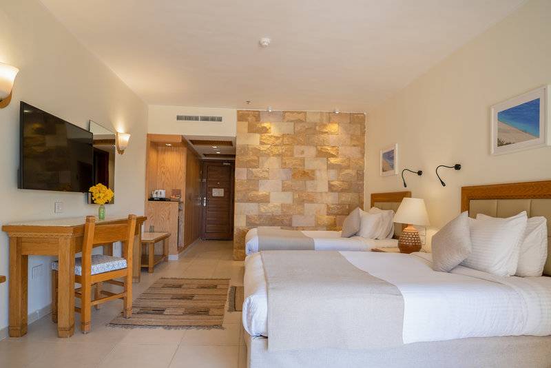 FORT ARABESQUE BEACH RESORT