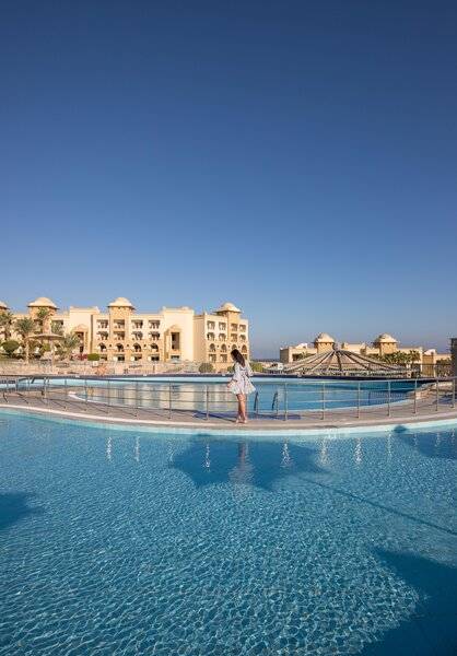 SERENITY MAKADI BEACH RESORT