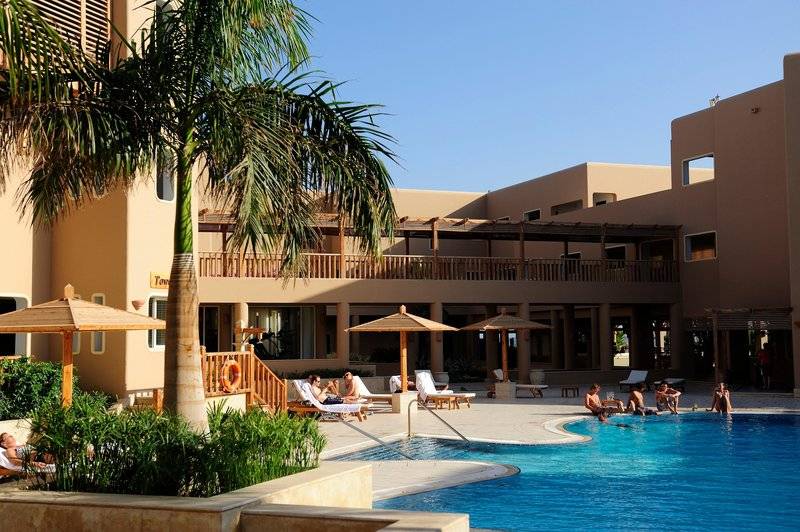 THE BREAKERS DIVING AND SURFING LODGE