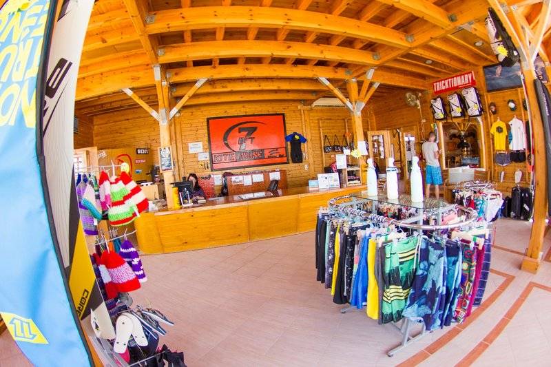 THE BREAKERS DIVING AND SURFING LODGE