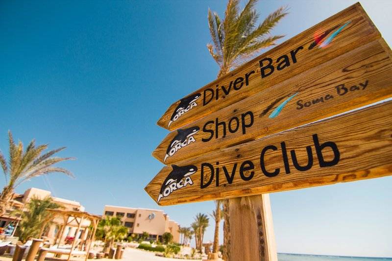 THE BREAKERS DIVING AND SURFING LODGE
