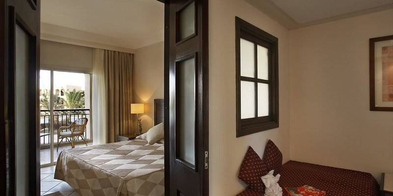 JAZ MIRABEL PARK & CLUB