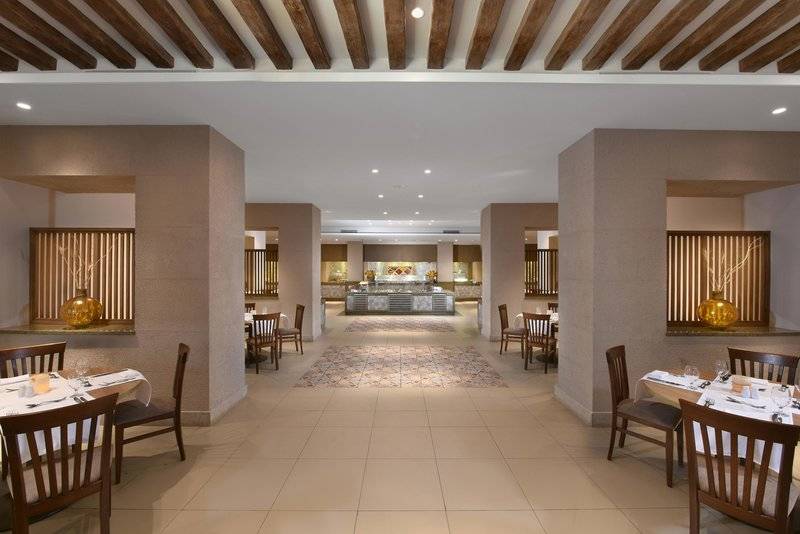 JAZ MIRABEL PARK & CLUB