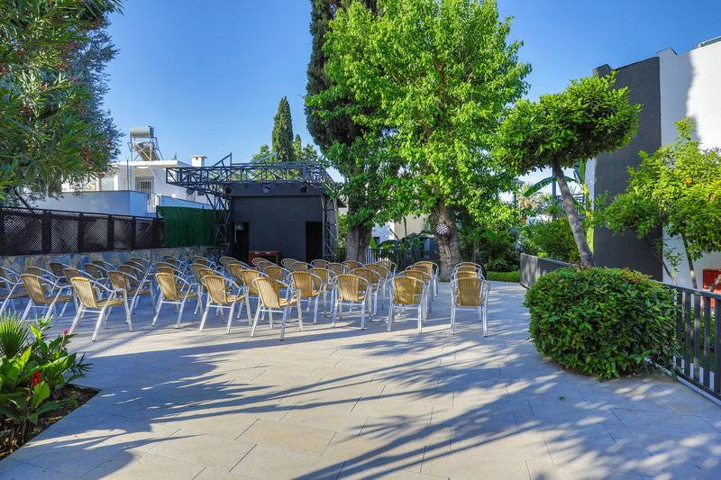 BITEZ GARDEN LIFE HOTEL