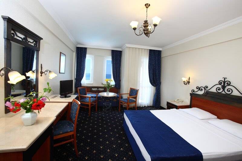 CLUB CACTUS PARADISE