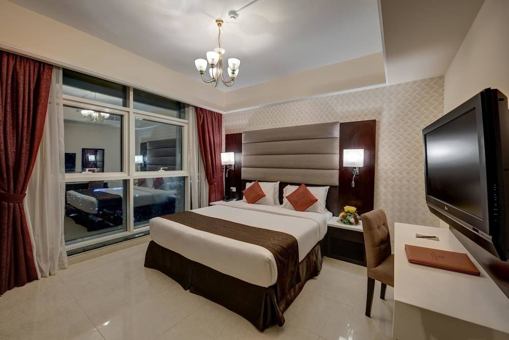 Emirates Grand Hotel Apartment