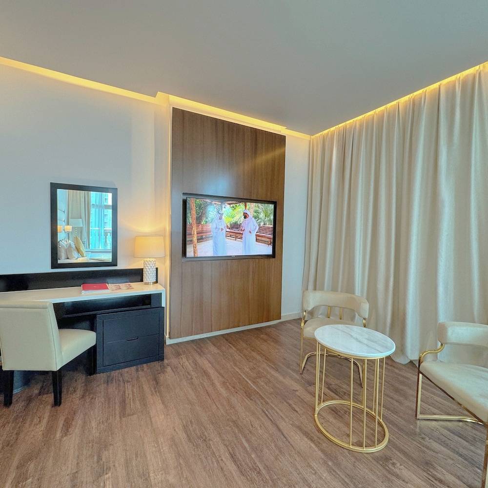 Emirates Grand Hotel Apartment