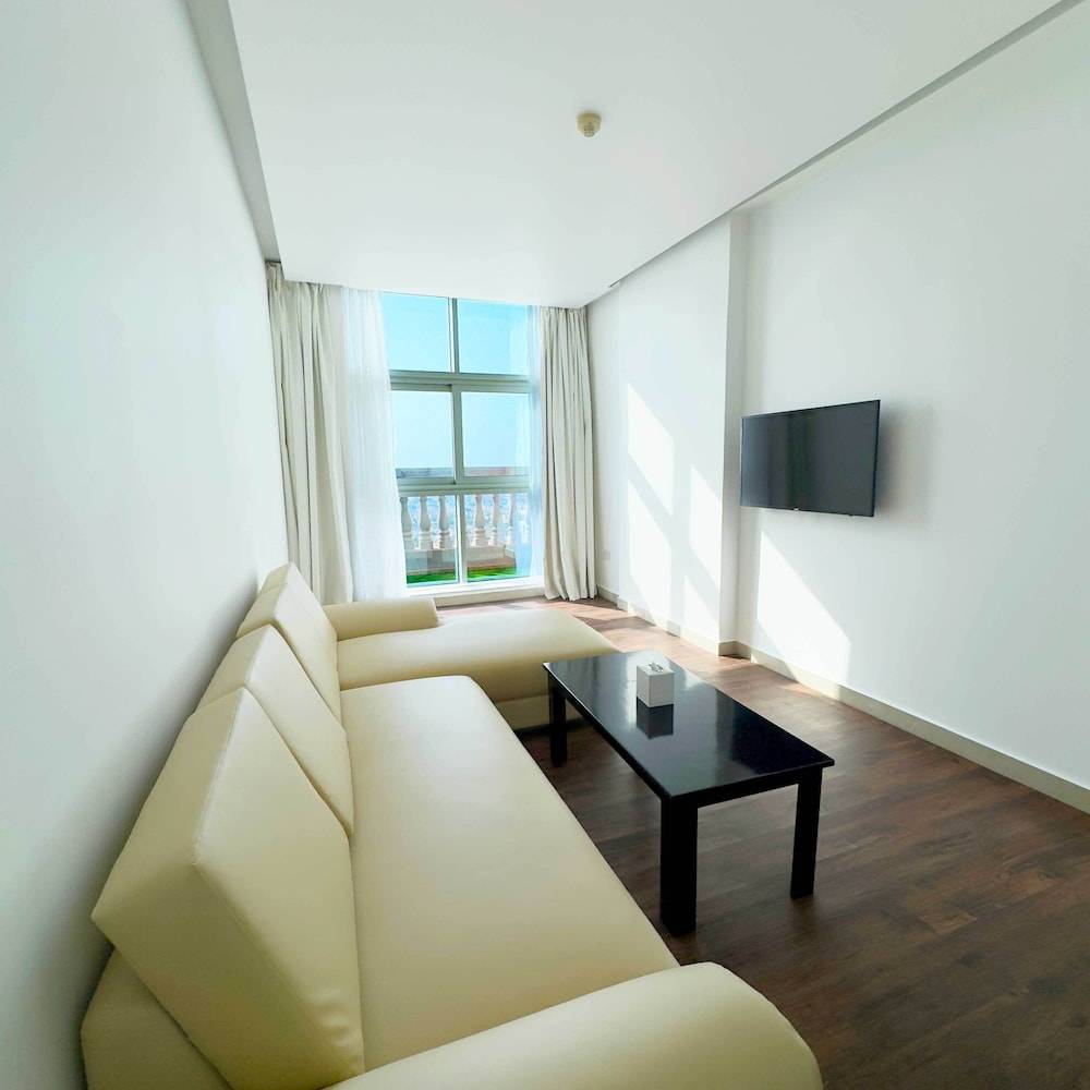 Emirates Grand Hotel Apartment