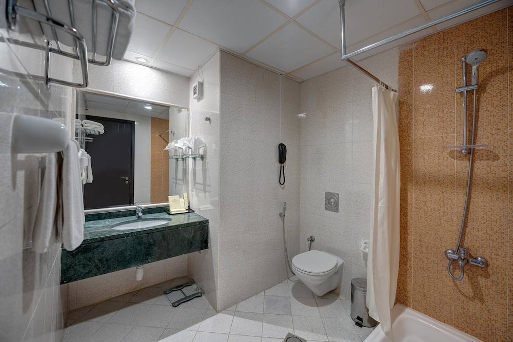 Emirates Grand Hotel Apartment