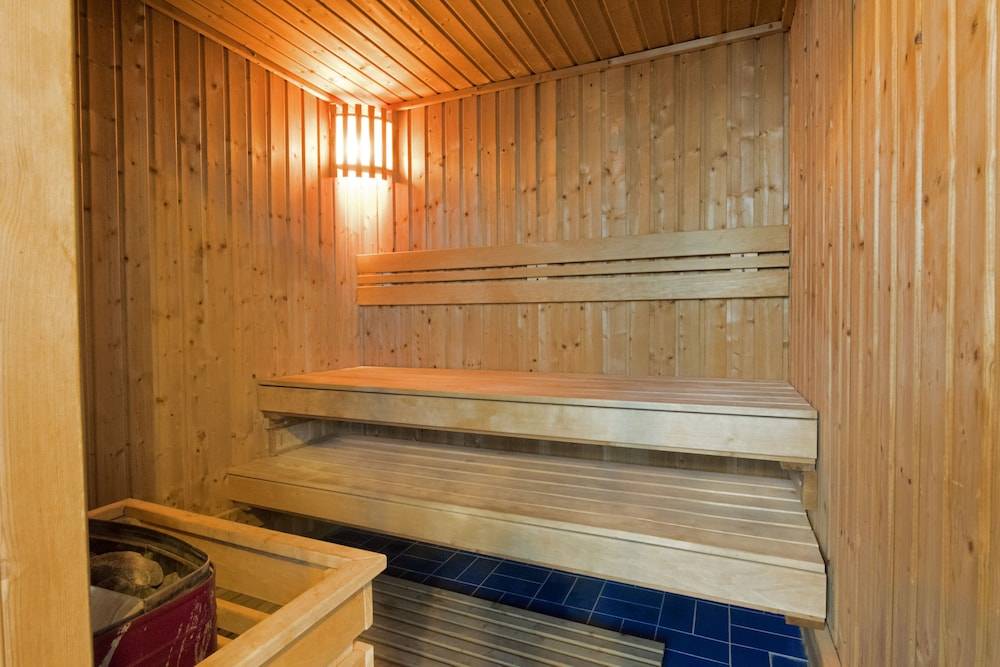 Emirates Grand Hotel Apartment