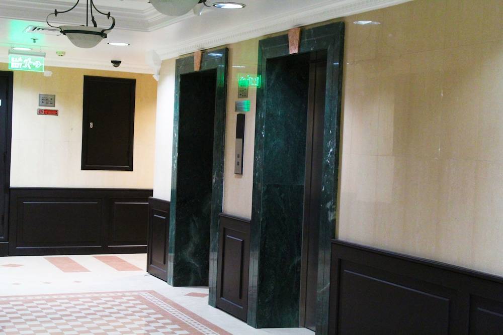 Emirates Grand Hotel Apartment