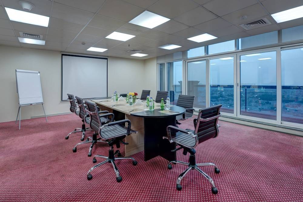 Emirates Grand Hotel Apartment