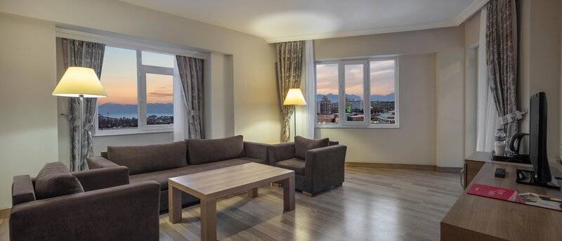 RAMADA RESORT LARA
