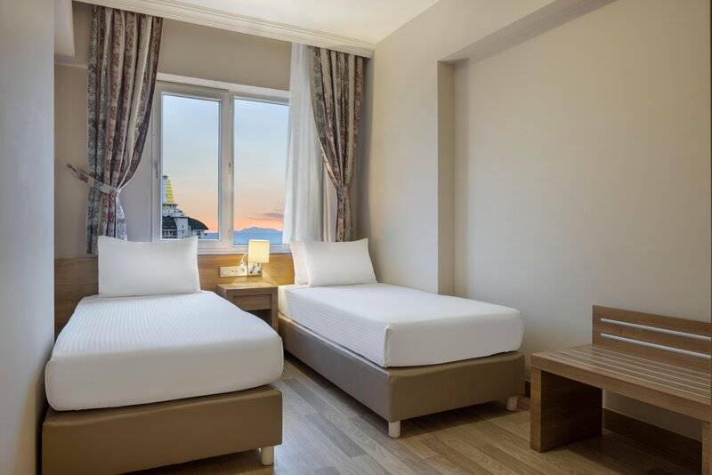 RAMADA RESORT LARA