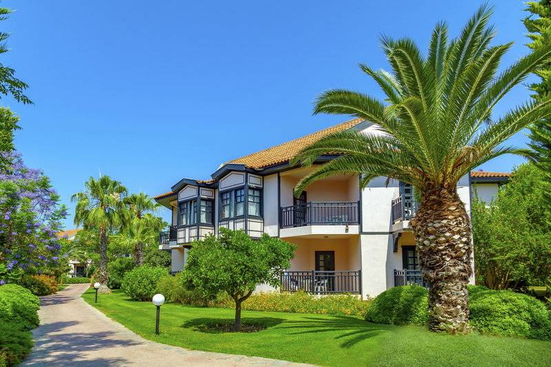 STARLIGHT RESORT HOTEL
