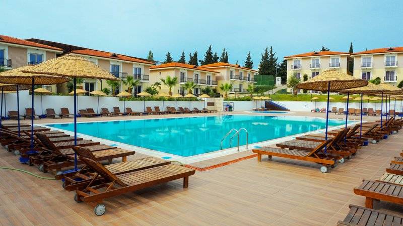 CLUB RESORT ATLANTIS