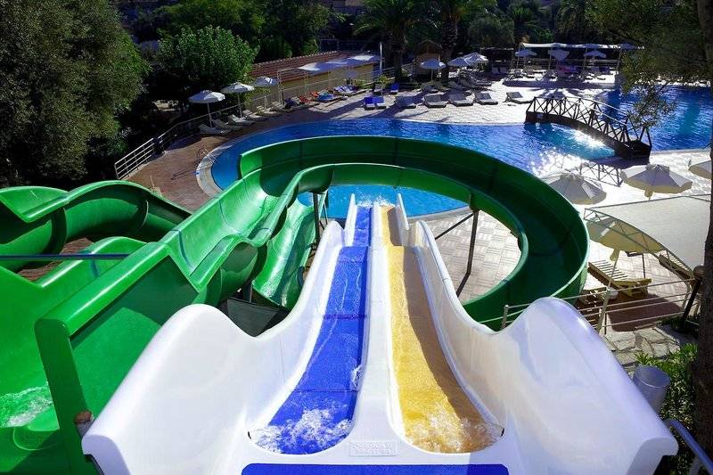 CLUB RESORT ATLANTIS