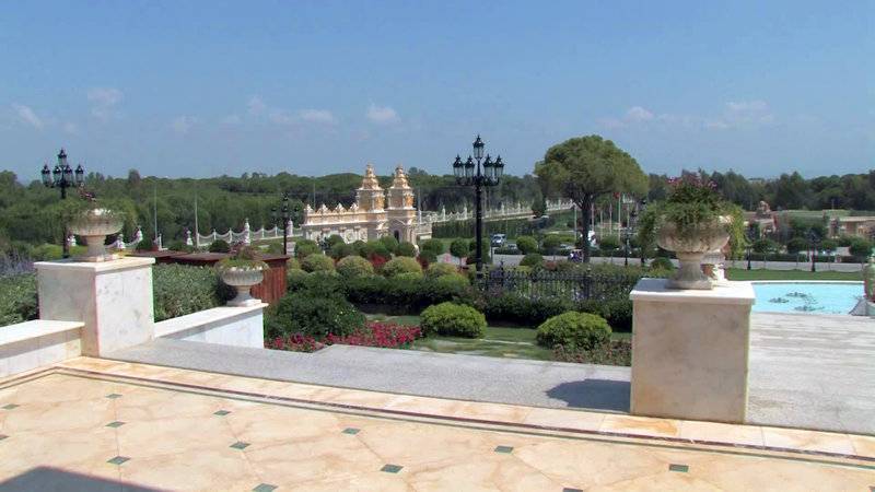TITANIC MARDAN PALACE