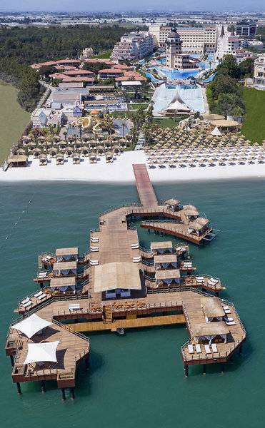 TITANIC MARDAN PALACE
