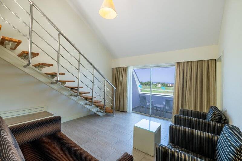 CRYSTAL ADMIRAL RESORT SUITES AND SPA
