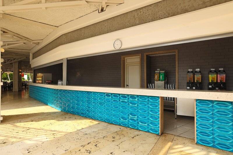 CRYSTAL ADMIRAL RESORT SUITES AND SPA