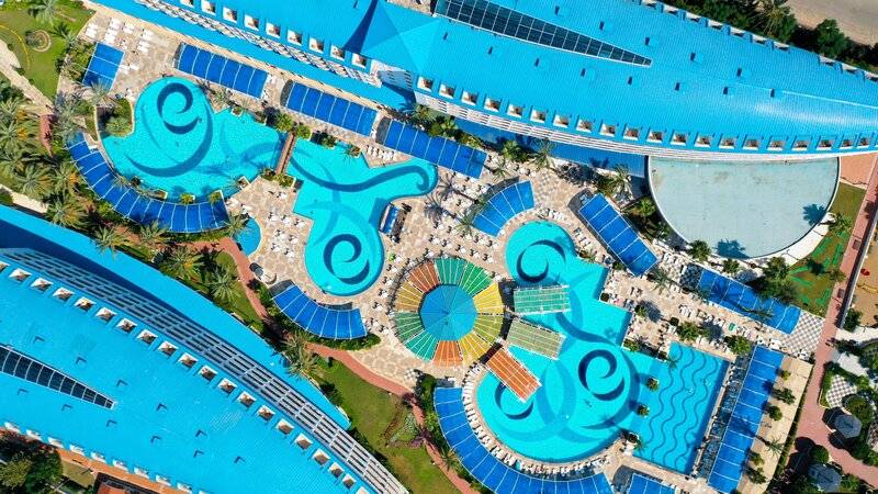 CRYSTAL ADMIRAL RESORT SUITES AND SPA