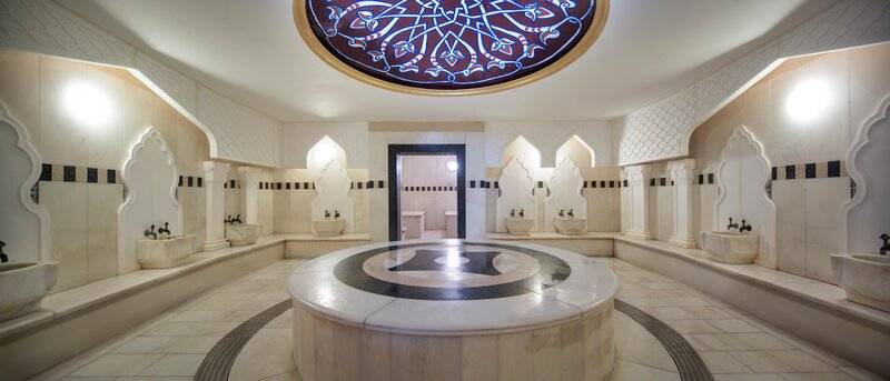 CRYSTAL ADMIRAL RESORT SUITES AND SPA