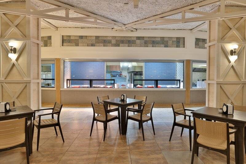 CRYSTAL ADMIRAL RESORT SUITES AND SPA