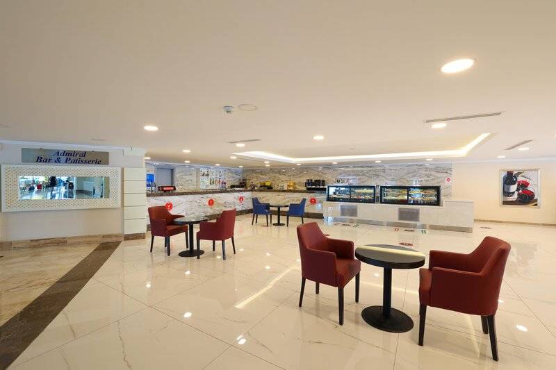 CRYSTAL ADMIRAL RESORT SUITES AND SPA