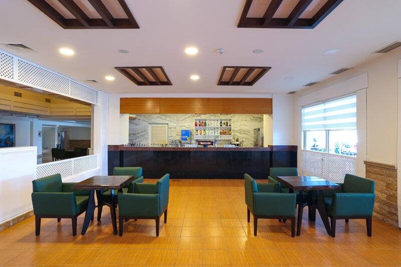 CRYSTAL ADMIRAL RESORT SUITES AND SPA