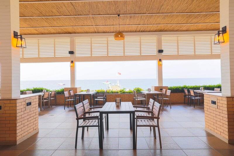 CRYSTAL ADMIRAL RESORT SUITES AND SPA