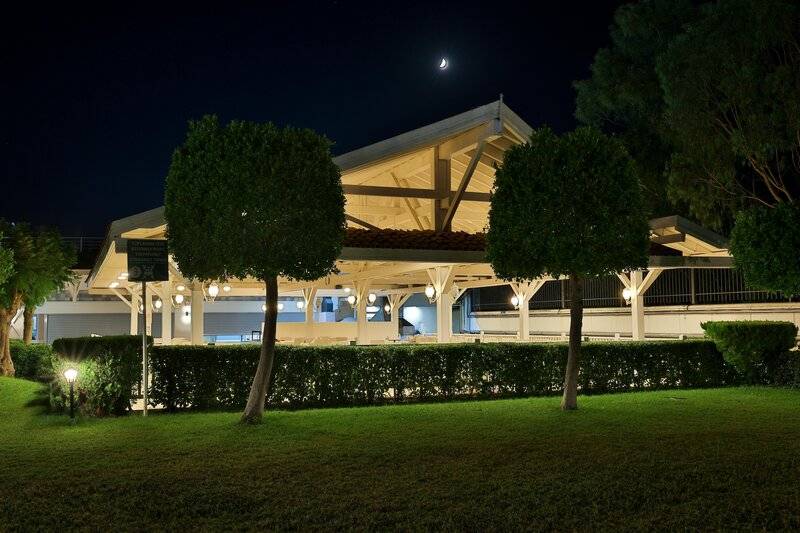 CRYSTAL ADMIRAL RESORT SUITES AND SPA