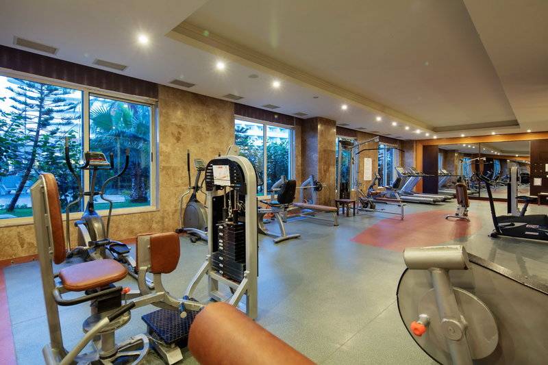 CRYSTAL ADMIRAL RESORT SUITES AND SPA