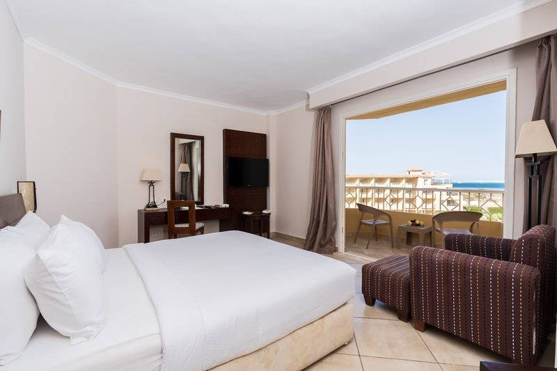 AMWAJ BEACH CLUB ABU SOMA