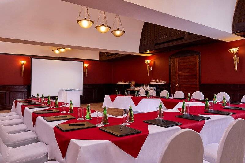 IBEROTEL MAKADI BEACH