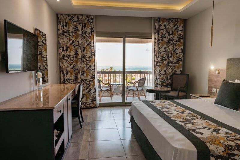 LONG BEACH RESORT