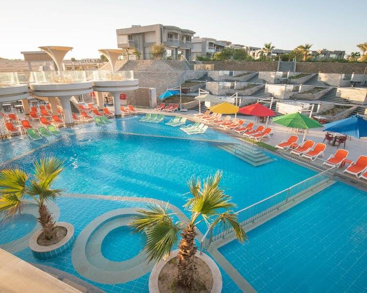 LONG BEACH RESORT